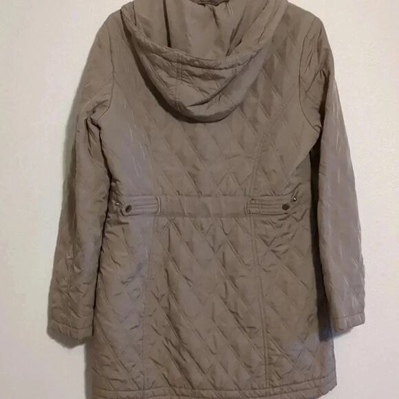 Weatherproof quilted jacket detachable hood size medium - Picture 4 of 5